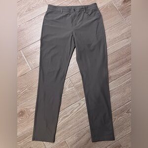 Vuori Men's Chinos in Dark Gray